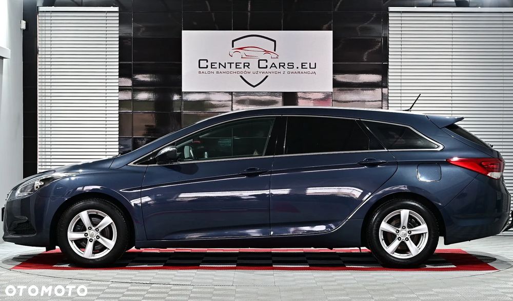 Hyundai i40 Kombi blue 1.6 Classic - 17