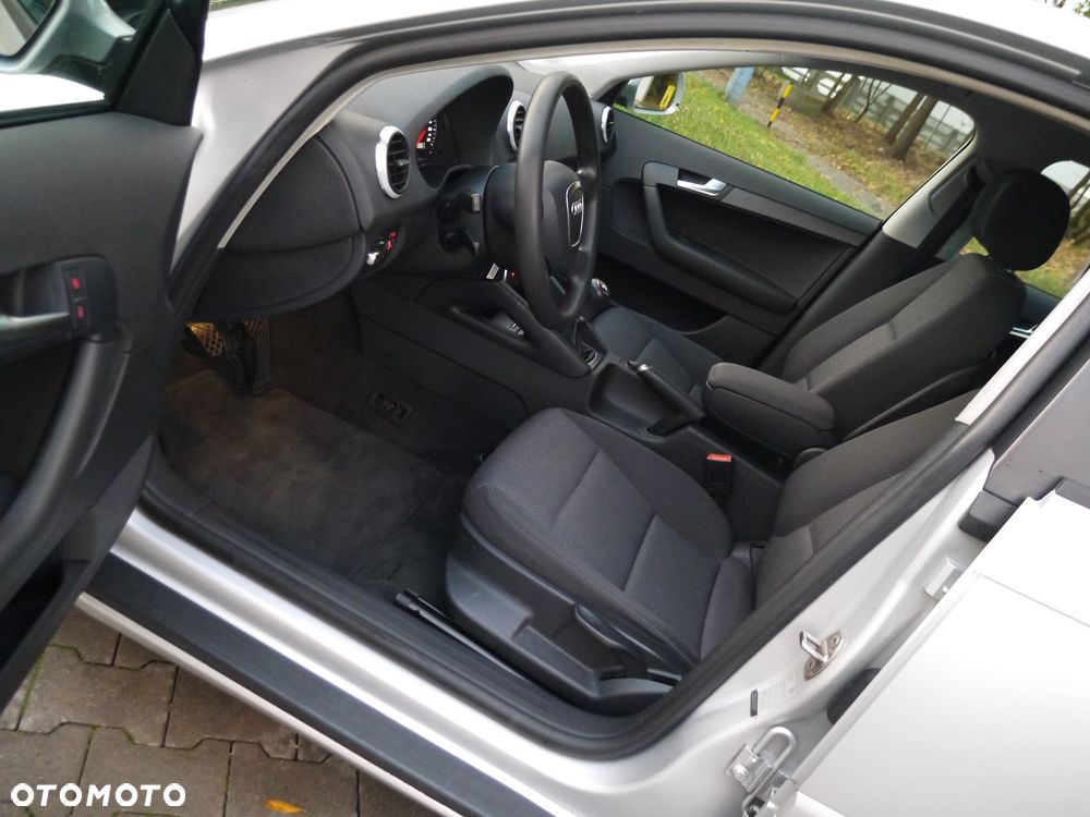 Audi A3 Sportback - 15