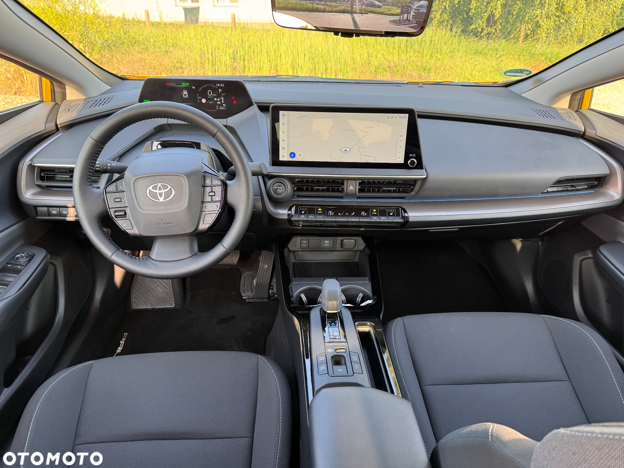 Toyota Prius Plug-in 2.0 Hybrid Executive - 31