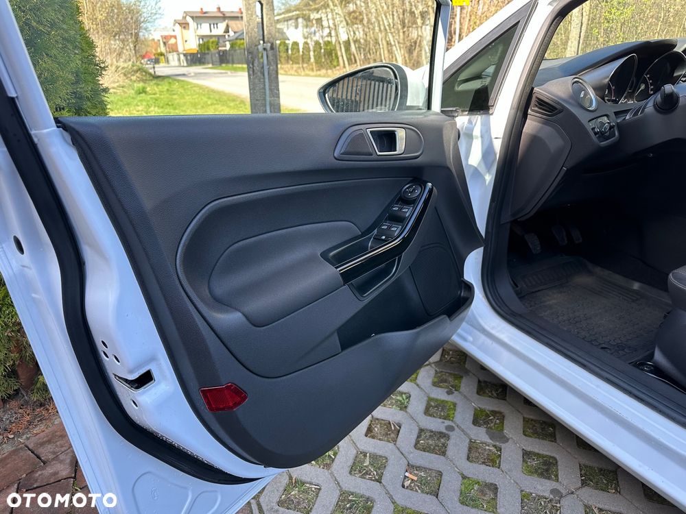 Ford Fiesta 1.5 TDCi Titanium - 11