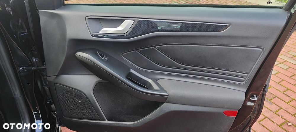 Ford Focus SW 1.5 EcoBlue S&S ST-LINE X - 14