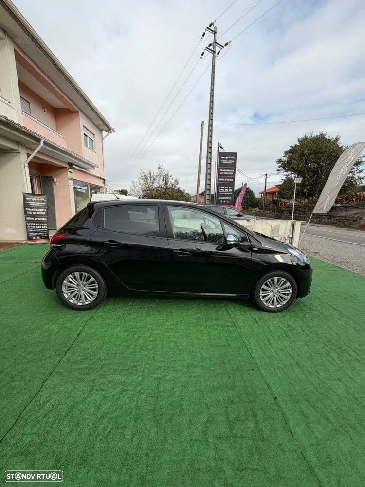 Peugeot 208 1.2 PureTech Style - 5