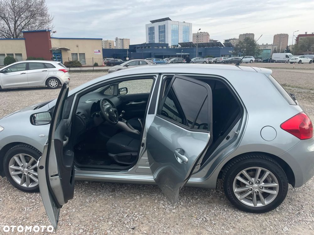 Toyota Auris 2.0 D-4D - 6