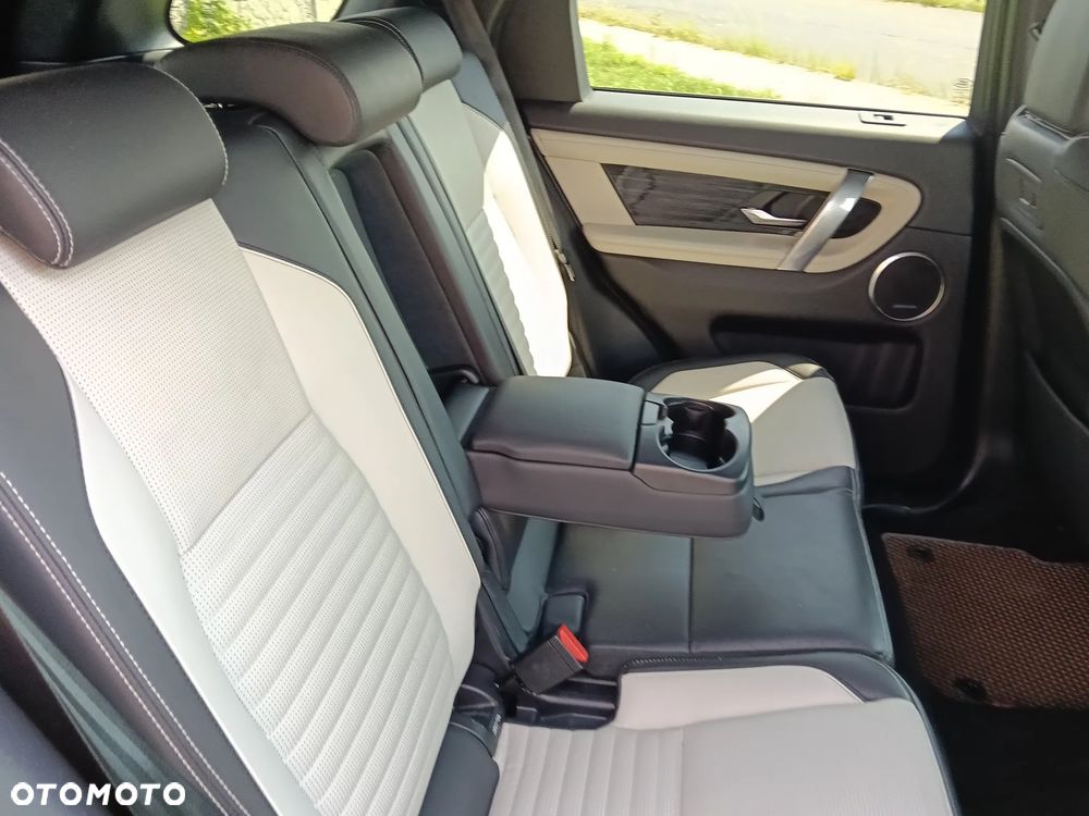 Land Rover Discovery Sport P300e R-Dynamic - 15