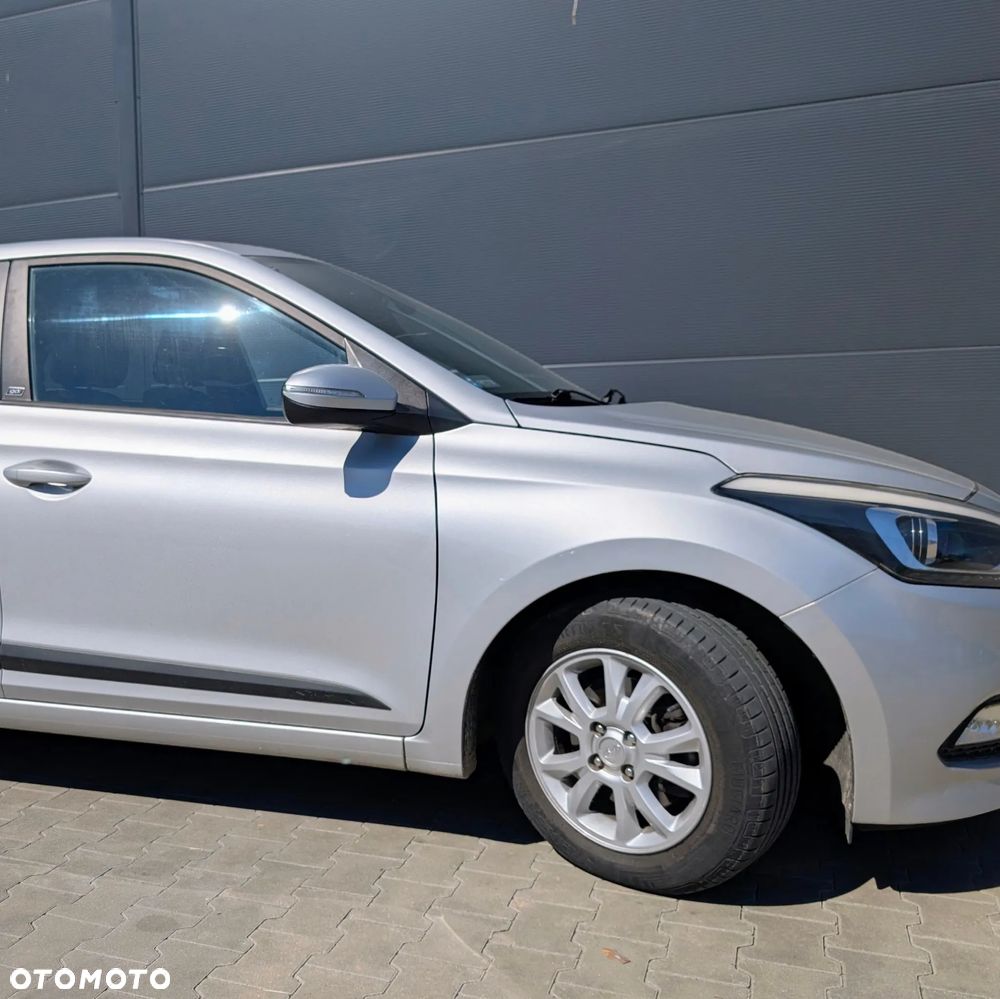 Hyundai i20 - 13