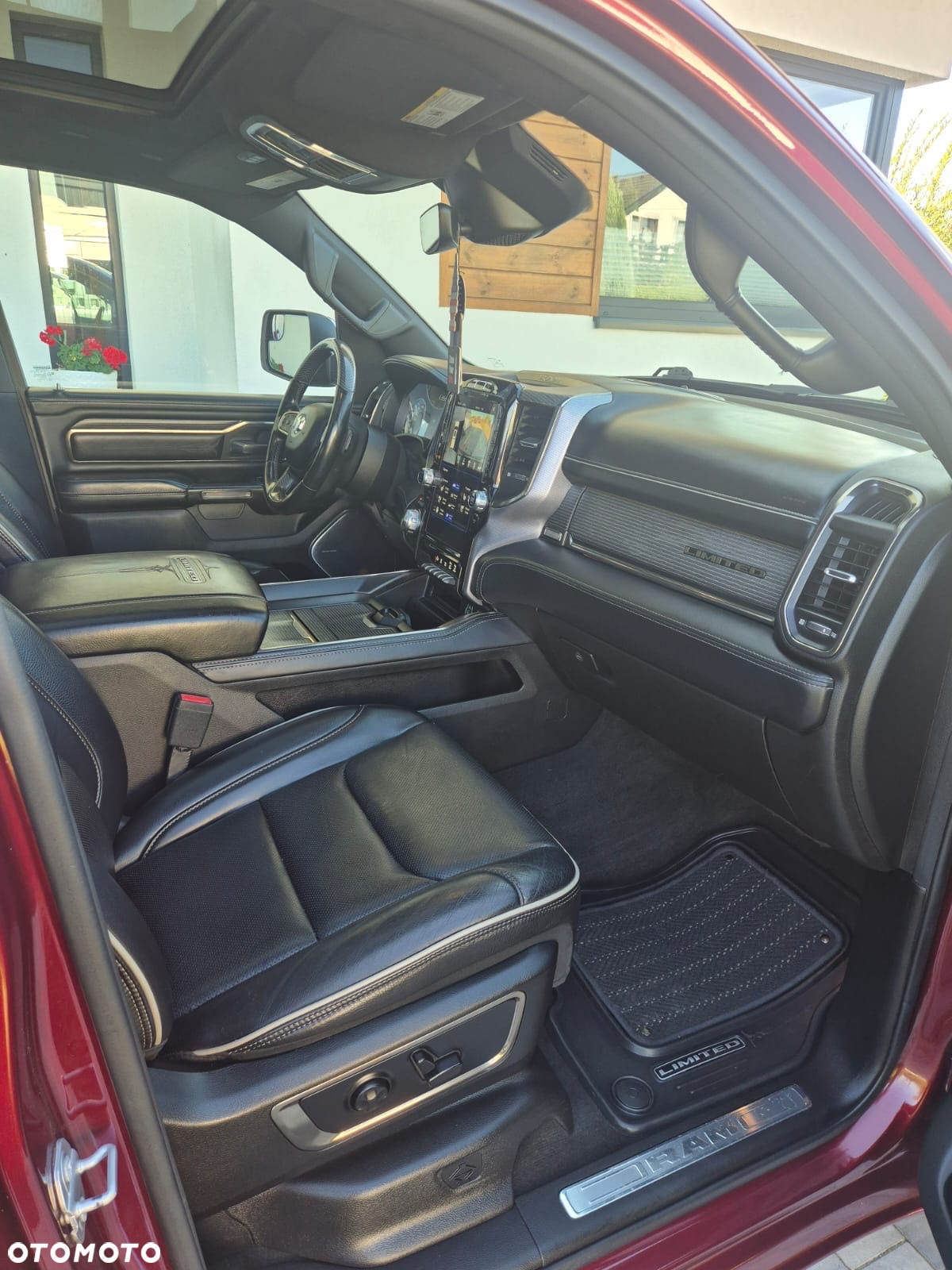 RAM 1500 - 8