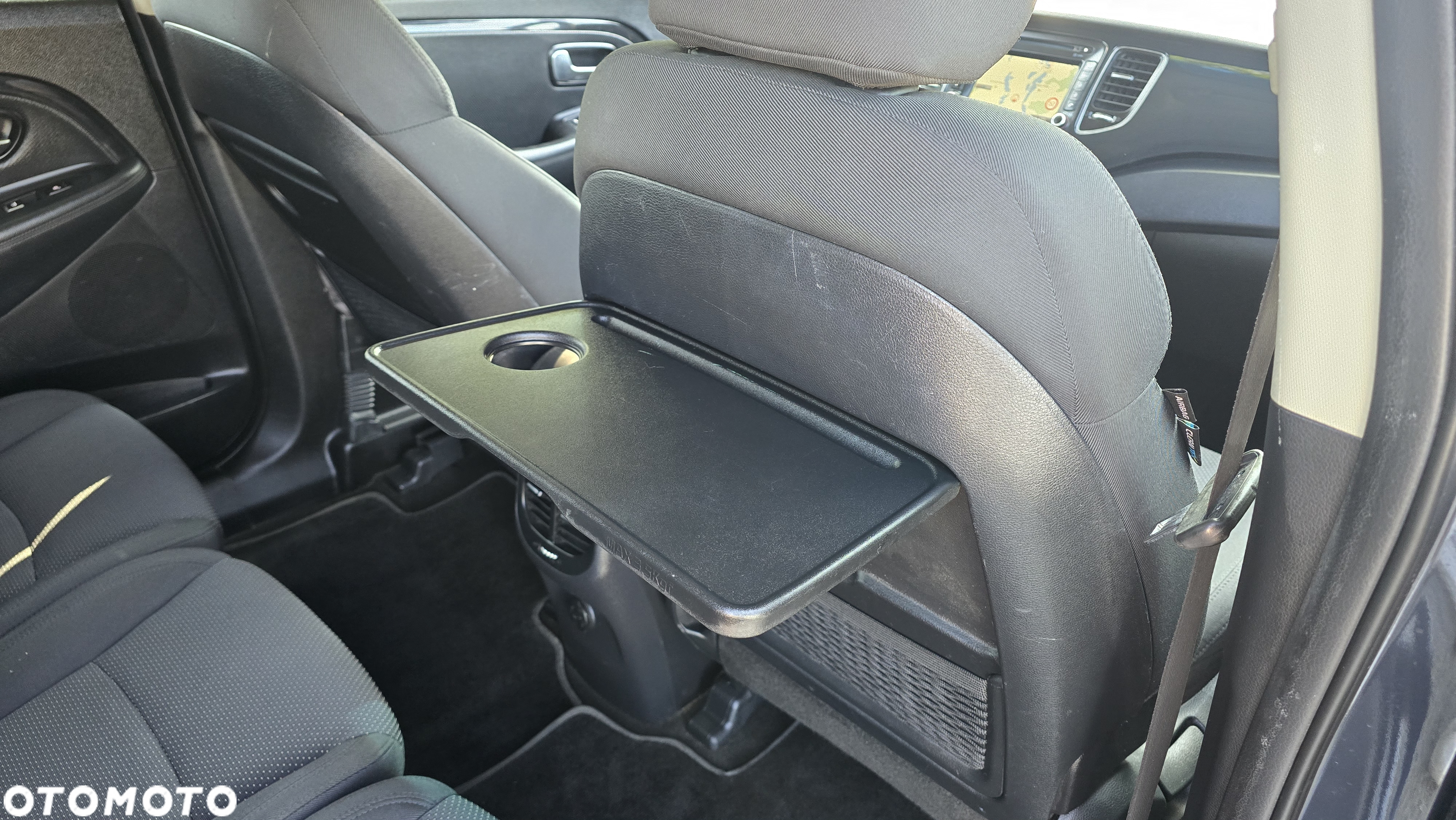 Kia Carens 1.6 GDI S 7os - 38
