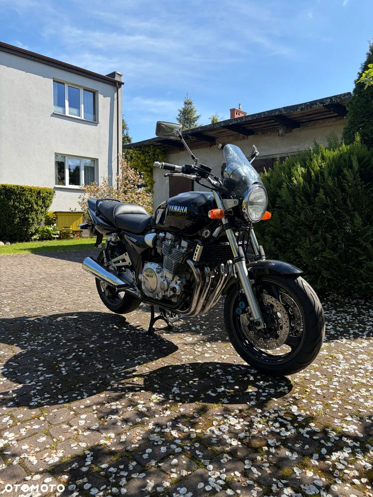Yamaha XJR - 7