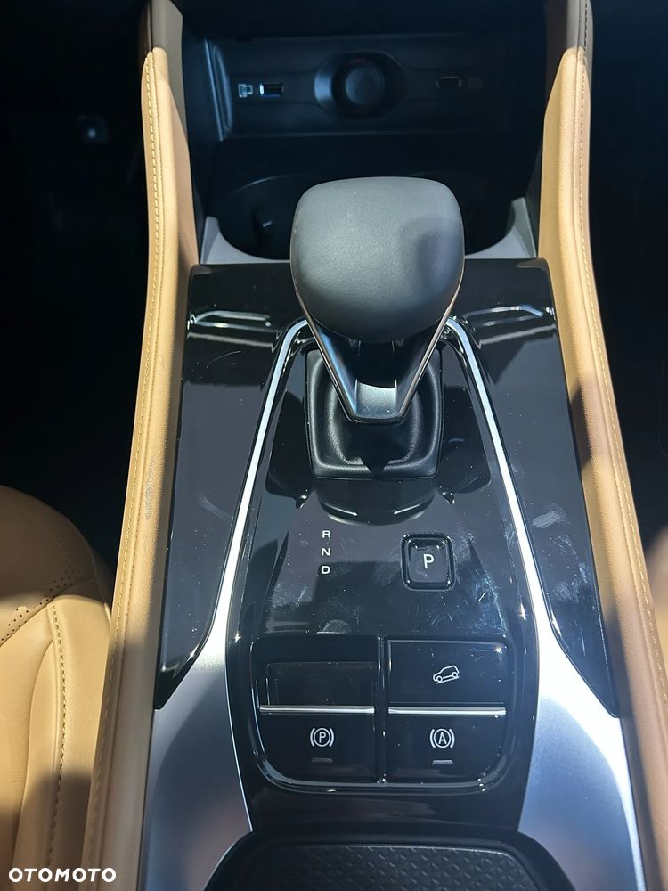 MG HS 1.5T HEV+ Exclusive - 17