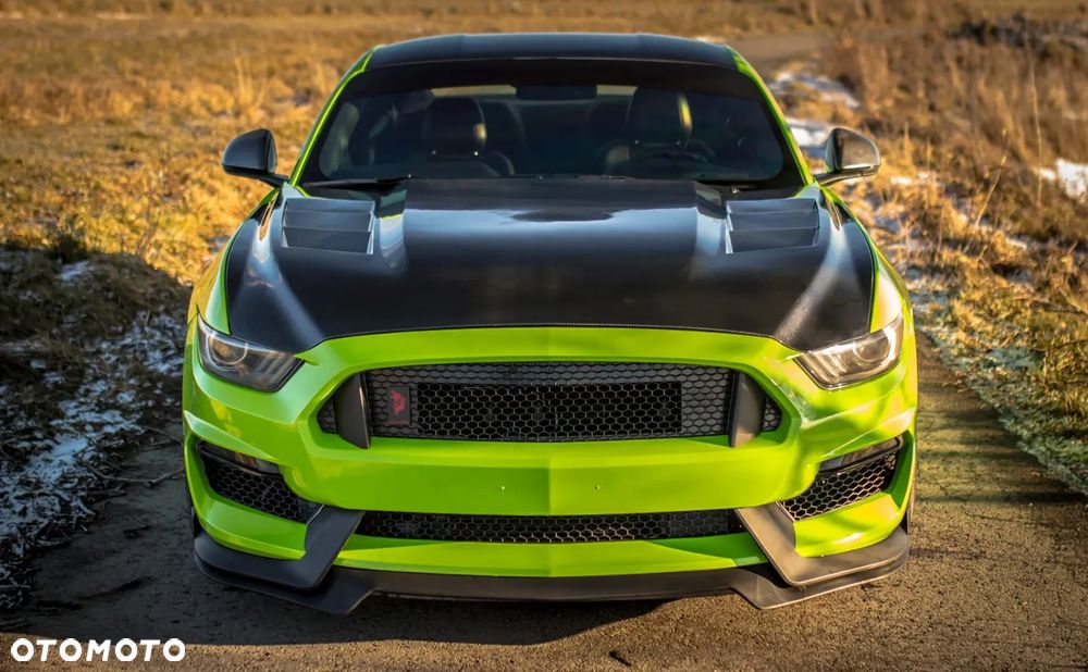 Ford Mustang - 5