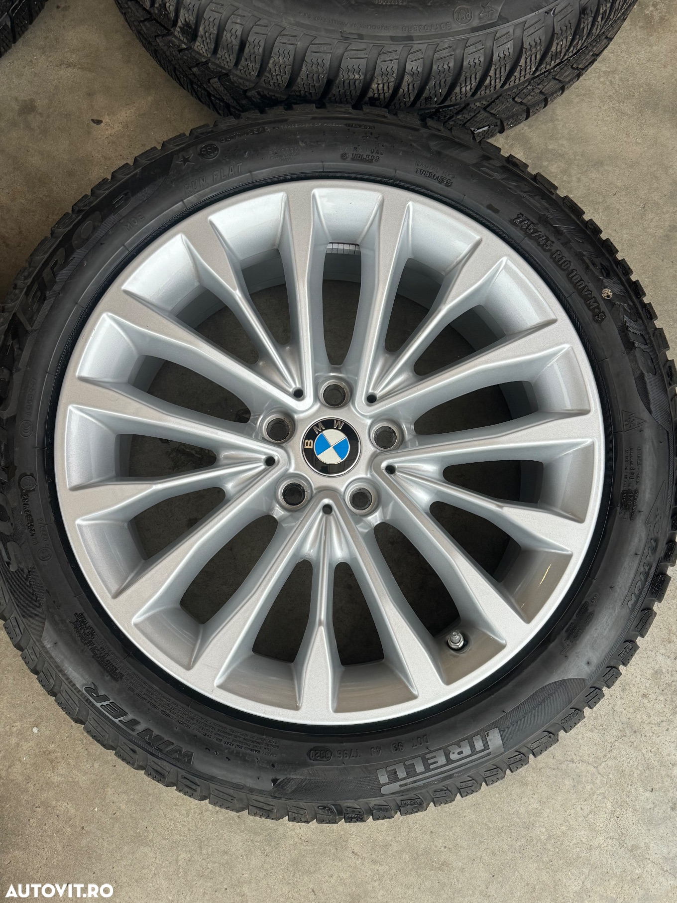 Vând jante originale BMW G30 seria 5 pe 18” cu anvelope de iarnă - 5
