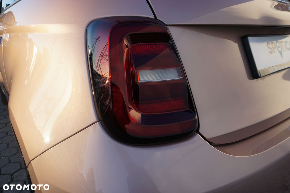 Fiat 500e - 10