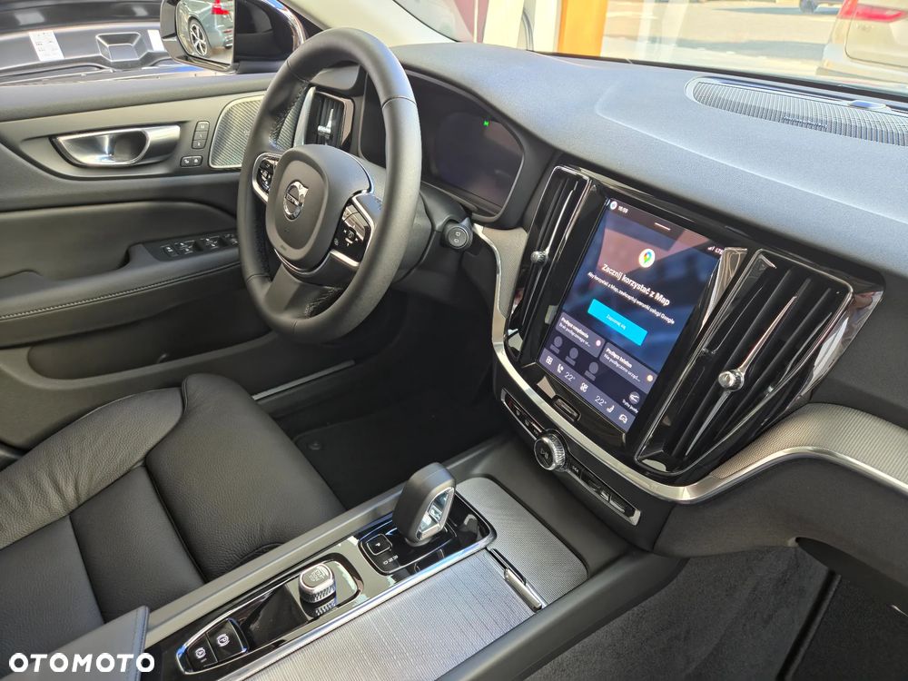 Volvo V60 B4 B Plus Dark - 13