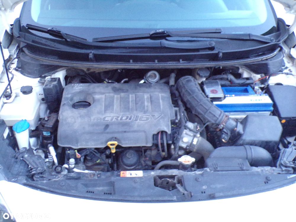 Hyundai i30 blue 1.6 CRDi Classic Navigation - 23