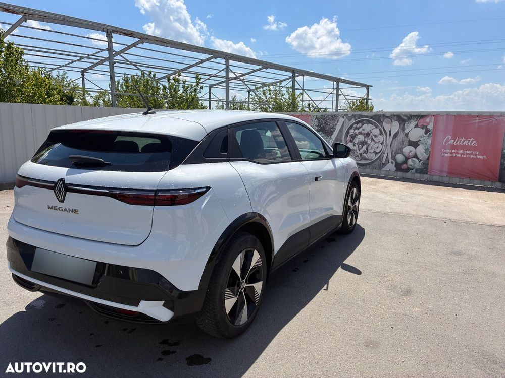 RENAULT Megane 2023 — imagine 3