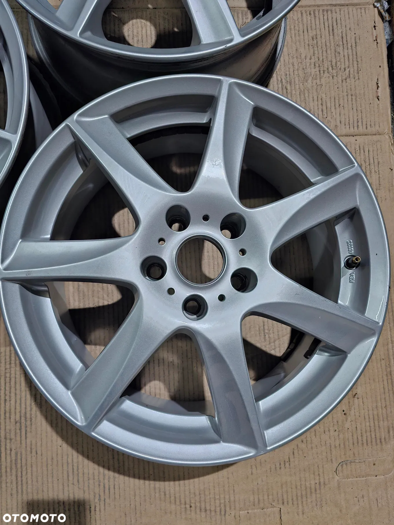 Felgi Aluminiowe 7,0-17 5x114,3x71,2 ET-40 ENZO A014 - 3