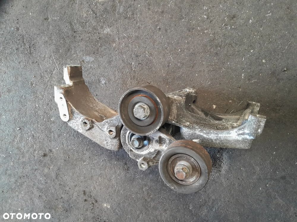 Łapa, mocowanie alternatora Isuzu Midi M21 , Isuzu D-MAX II 2 1.9 ddi !! - 3
