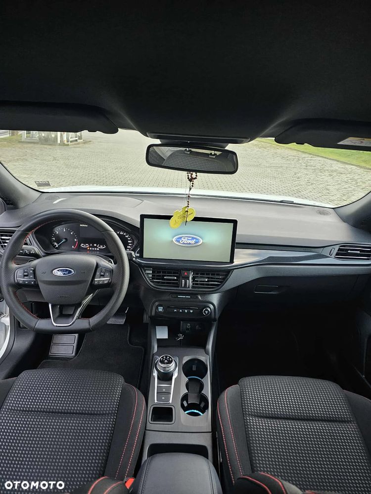 Ford Focus 1.5 EcoBlue Start-Stopp-System ST-LINE - 12