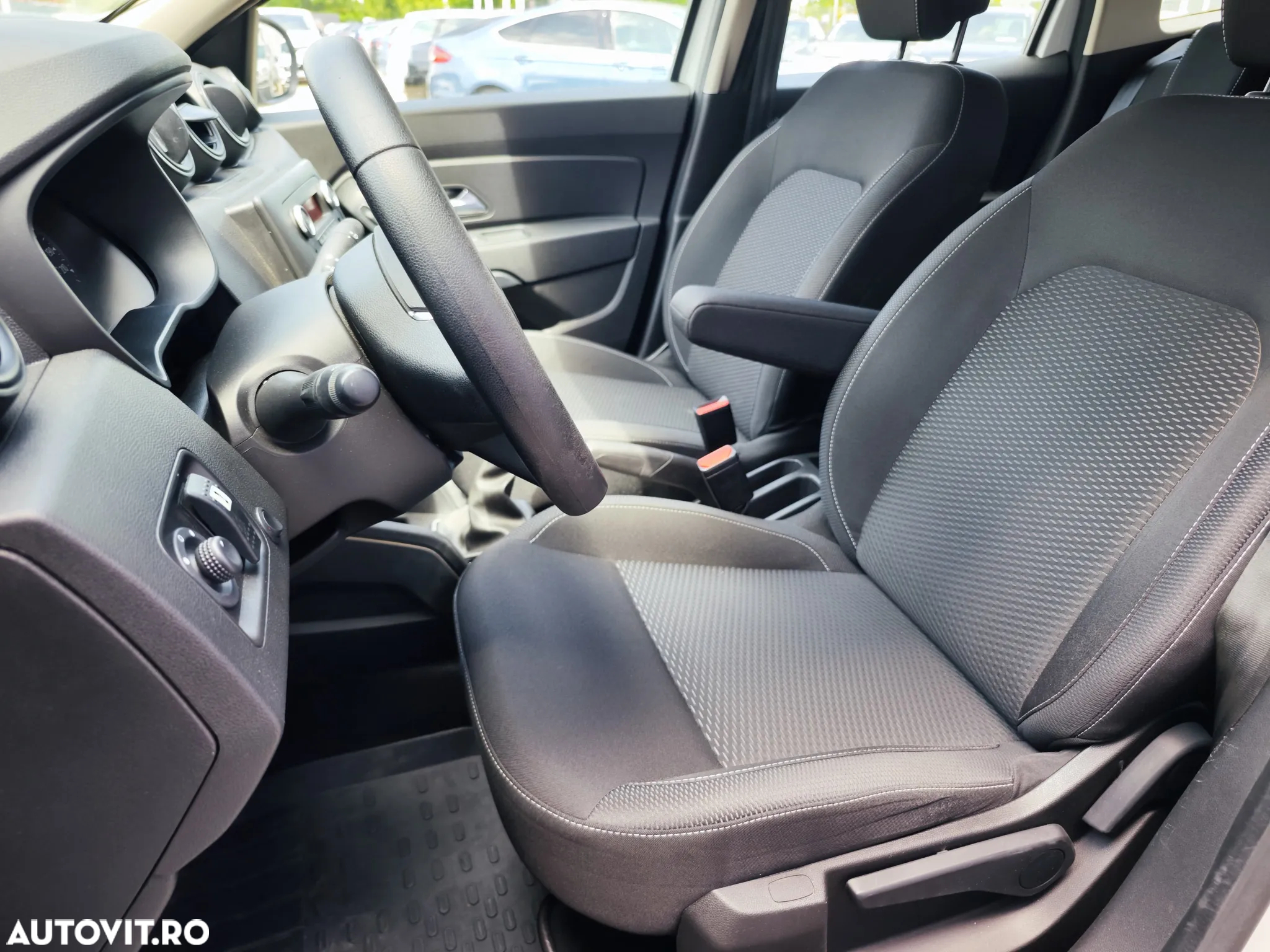 Dacia Duster 1.5 Blue dCi 4WD Comfort - 12