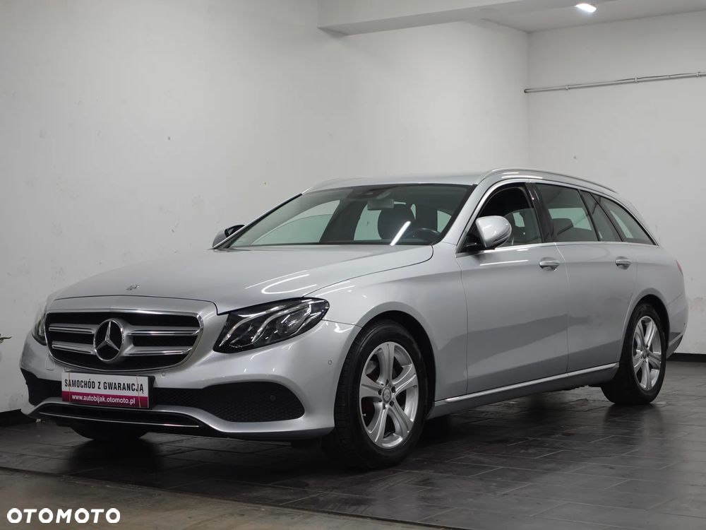 Mercedes-Benz Klasa E 220 d T 9G-TRONIC - 1