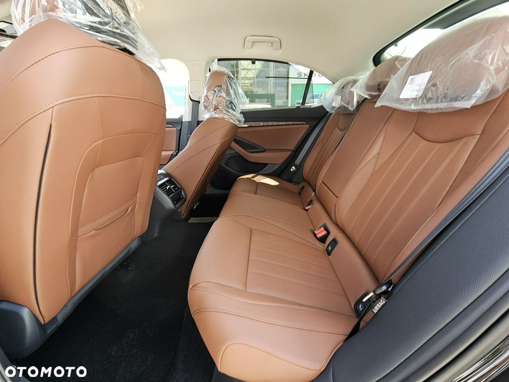 Skoda Superb 2.0 TSI 4x4 L&K DSG - 9