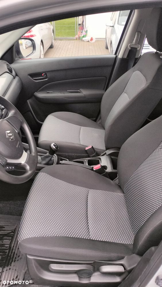 Suzuki Vitara 1.6 Comfort 2WD - 10