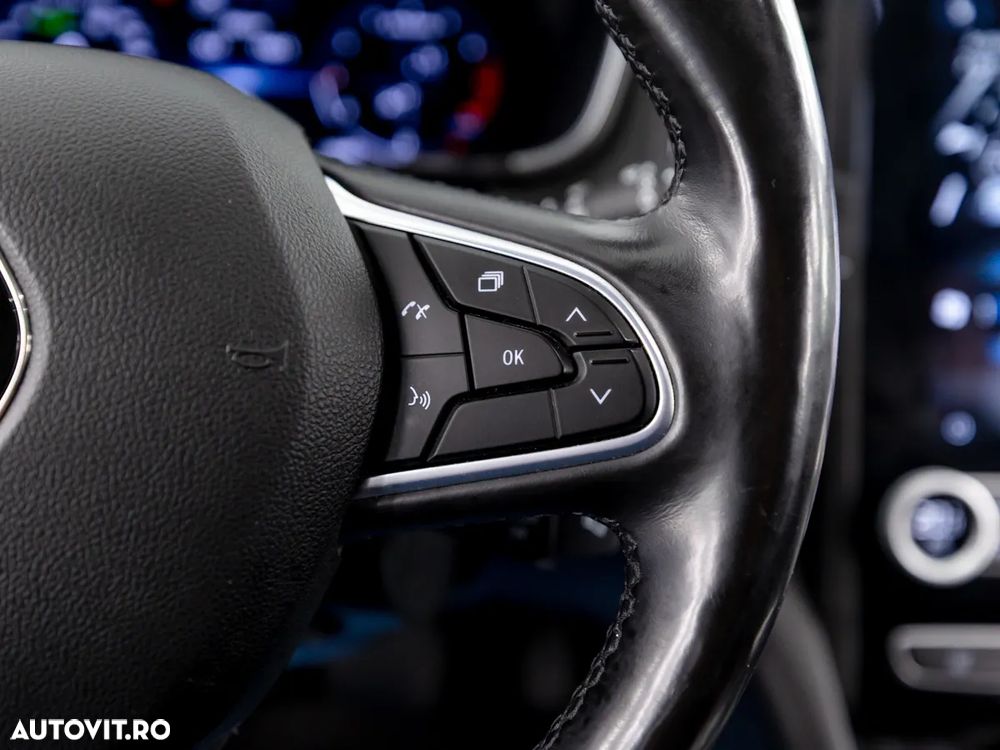 Renault Megane TCe 160 GPF EDC R.S. LINE - 17