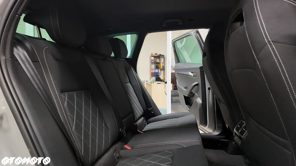 Skoda Karoq 2.0 TDI SCR 4x2 Sportline - 34
