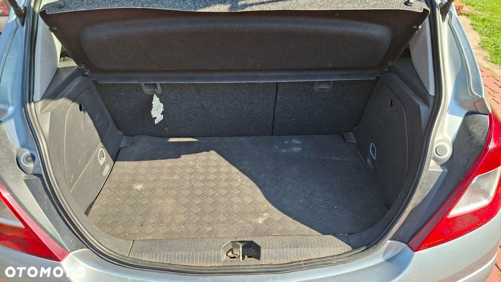 Opel Corsa 1.2 16V Enjoy - 6