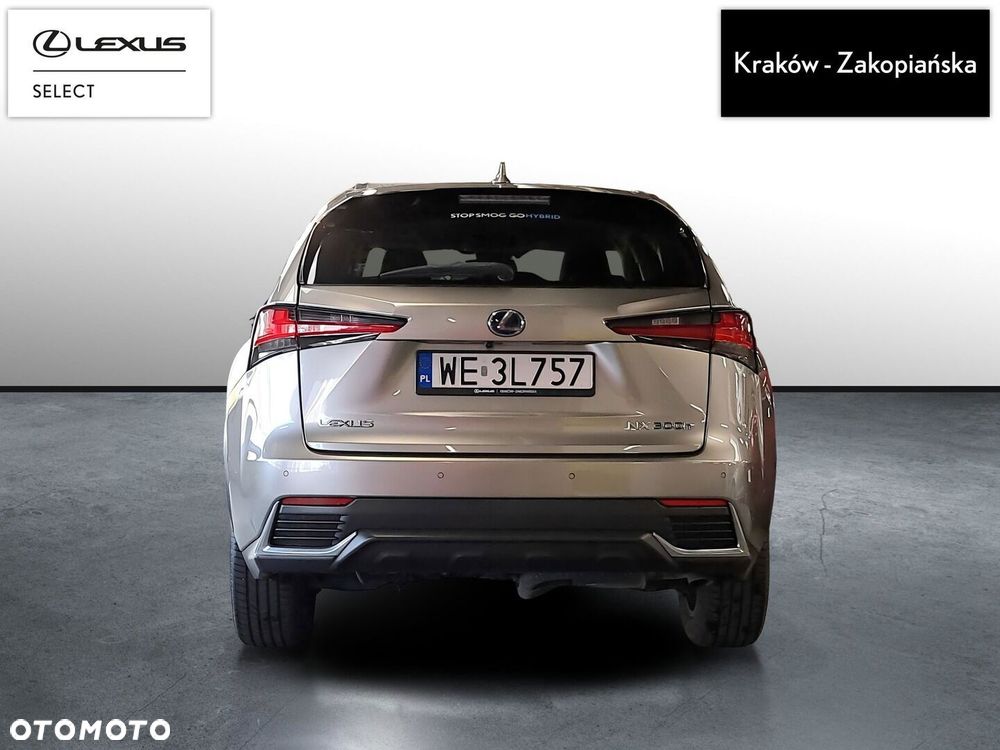 Lexus NX 300h F Impression AWD - 9