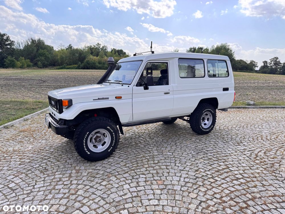 Toyota Land Cruiser 1990 photo 2