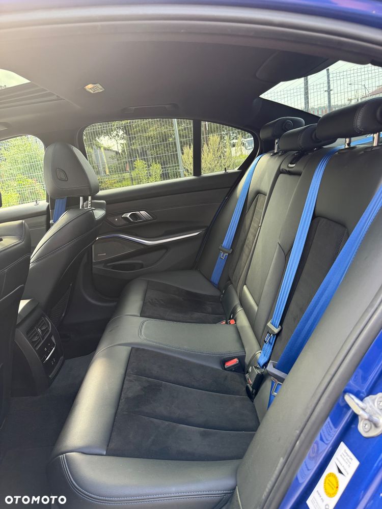 BMW Seria 3 320i M Sport - 10