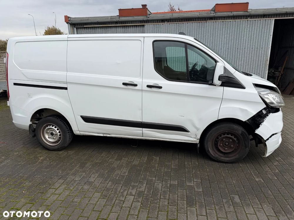 Ford TRANSIT CUSTOM - 2