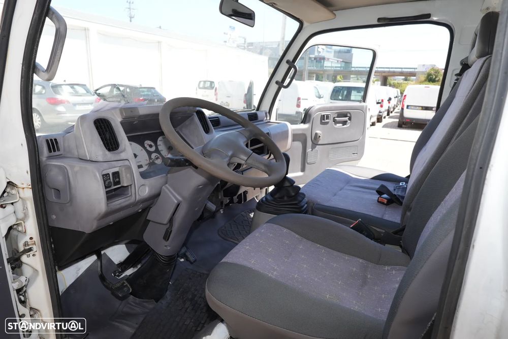 Nissan Cabstar 3.0TD 120cv E120 6Lugares - 6