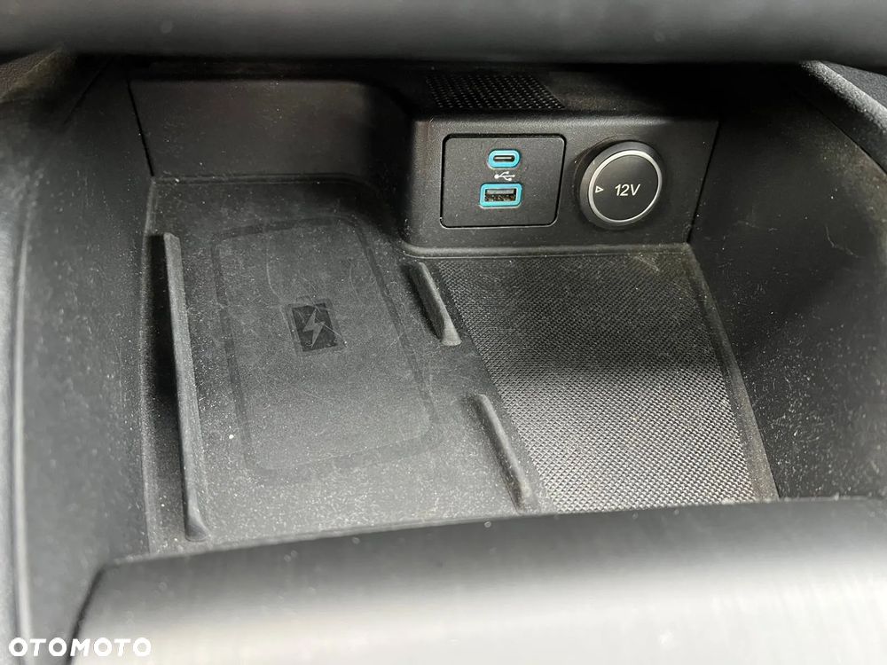 Ford Kuga 2.5 Duratec PHEV ST-LINE - 19