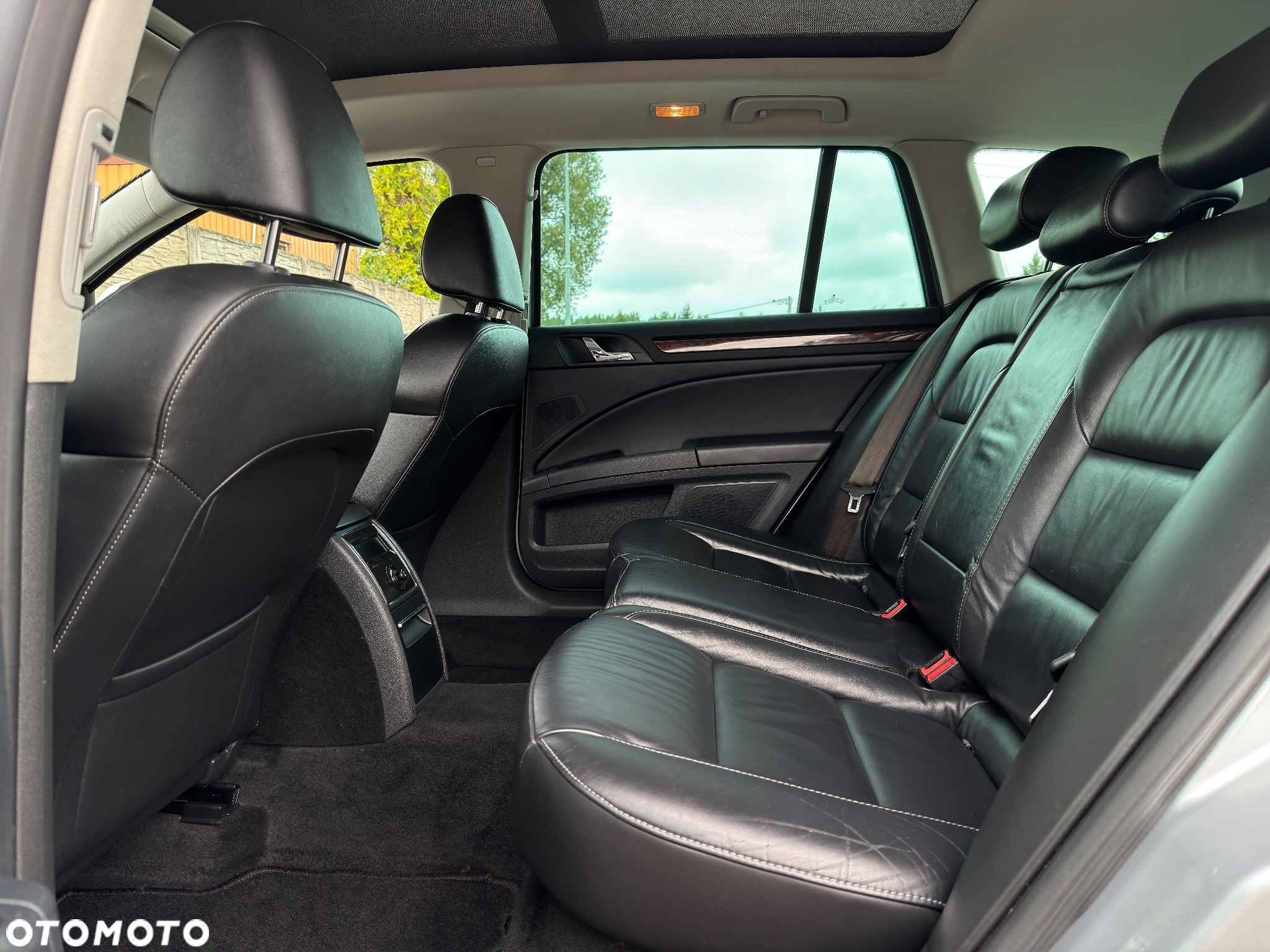 Skoda Superb 1.8 TSI Platinum DSG - 16