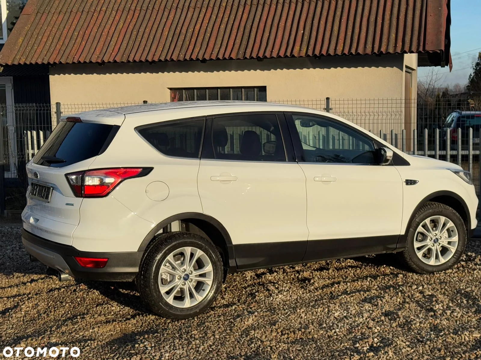 Ford Kuga 1.5 EcoBoost FWD Titanium - 15