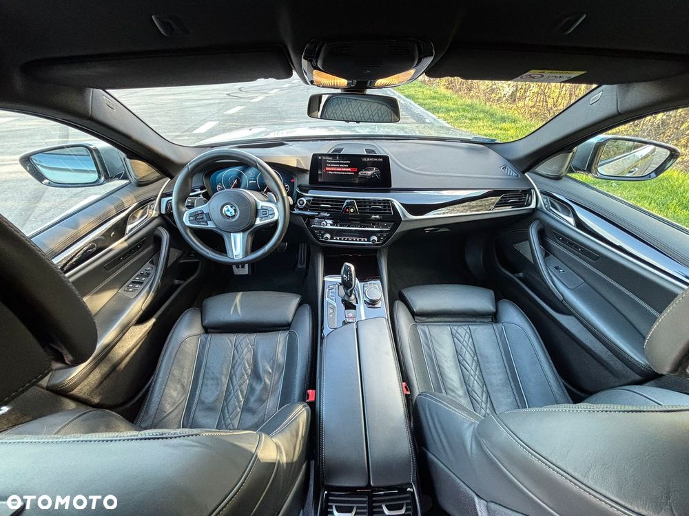 BMW Seria 5 530e iPerformance M Sport sport - 32