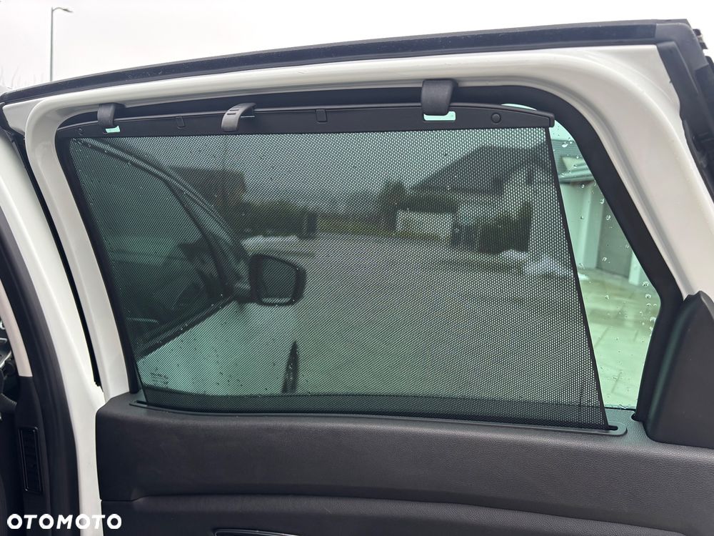 Renault Scenic ENERGY TCe 140 EDC LIMITED - 10