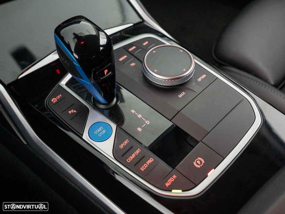 BMW i4 eDrive40 — fotografia 24