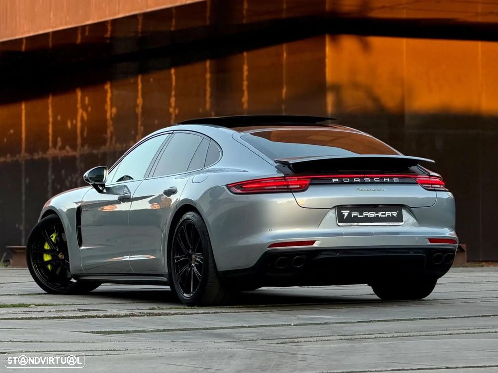 Porsche Panamera 4 E-Hybrid - 37