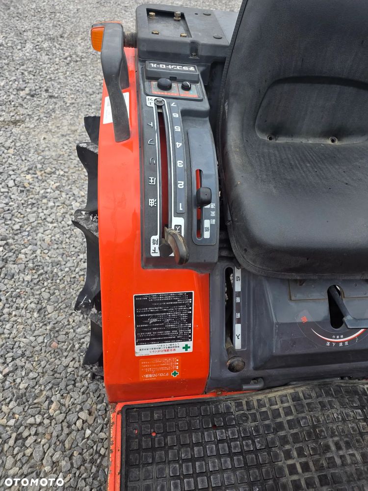 Hinomoto Kubota CX 16 - 11