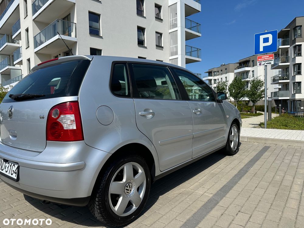 Volkswagen Polo 1.4 16V Comfortline - 8