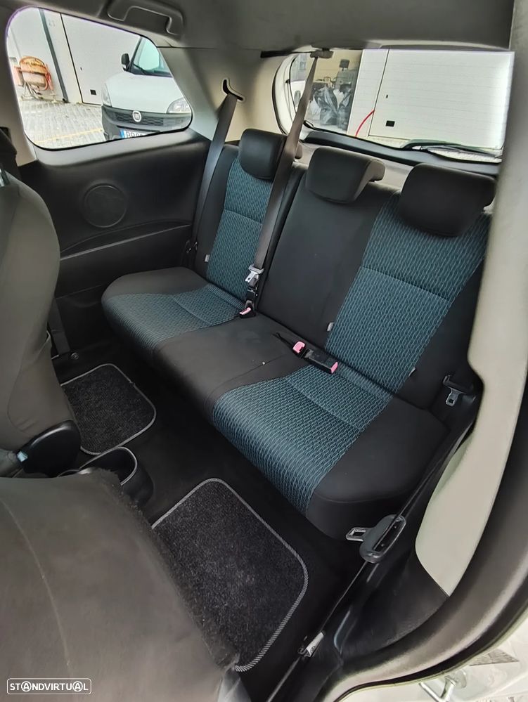 Toyota Yaris 1.4 D-4D Edition - 11