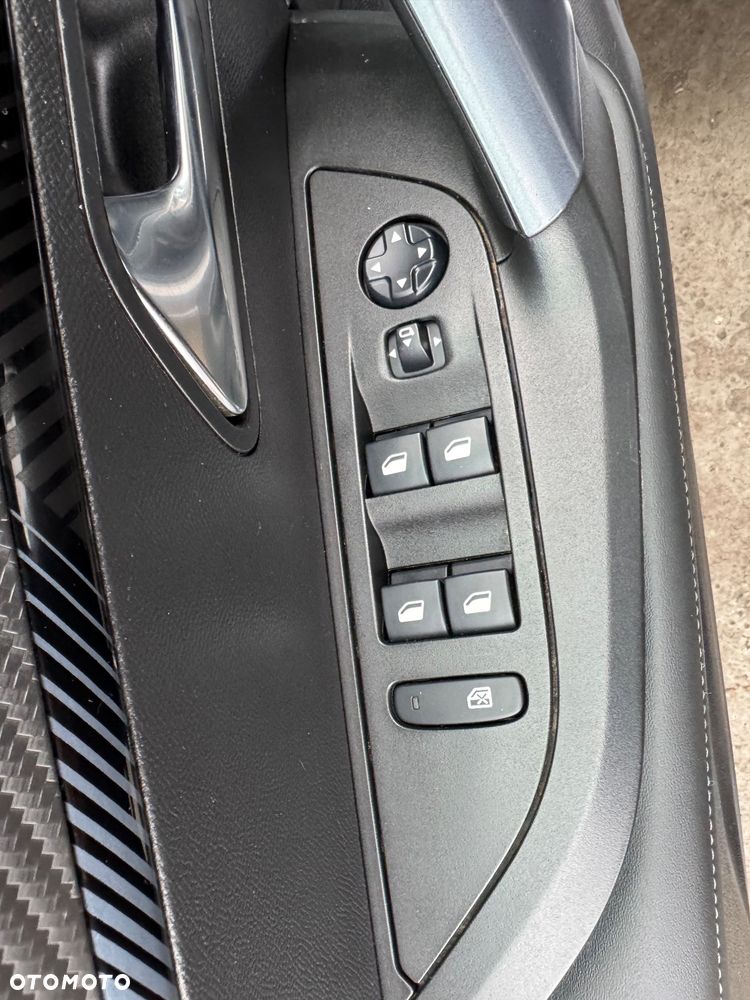 Peugeot 2008 PureTech 130 Allure Pack - 27