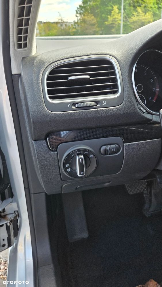 Volkswagen Golf 1.2 TSI Comfortline DSG - 17