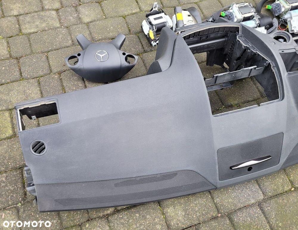 MERCEDES W204 DESKA KONSOLA PASY NAPINACZE AIRBAG KOMPLET ORYGINAŁ - 7