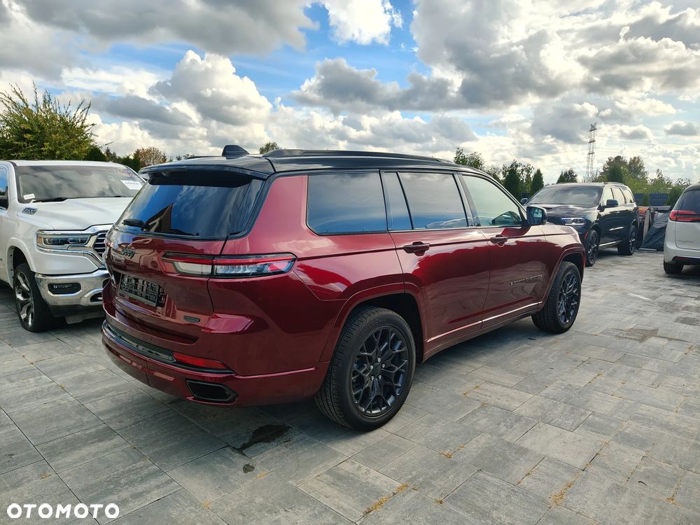 Jeep Grand Cherokee - 39