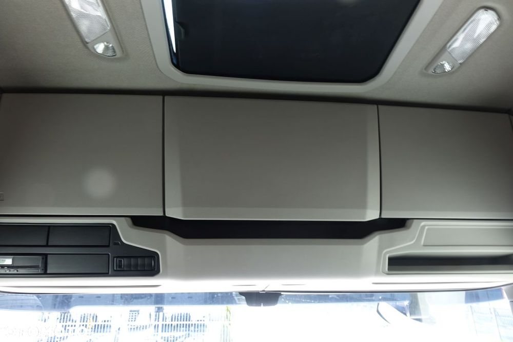 Scania R450 / EURO 6 / STANDARD/ AUTOMAT / RETARDER / LODÓWKA / NAWIGACJA / KLIMATYZACJA POSTOJOWA / 2 ZBIORNIKI - 27