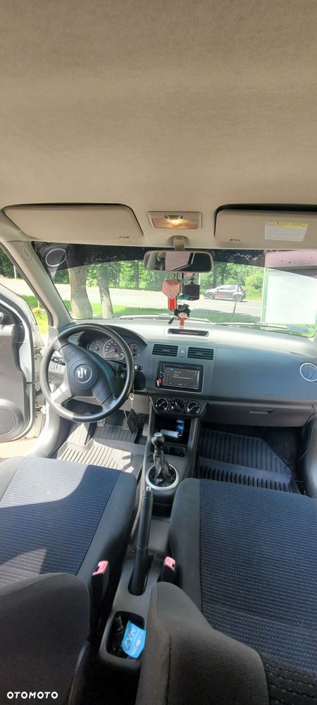 Suzuki Swift - 7